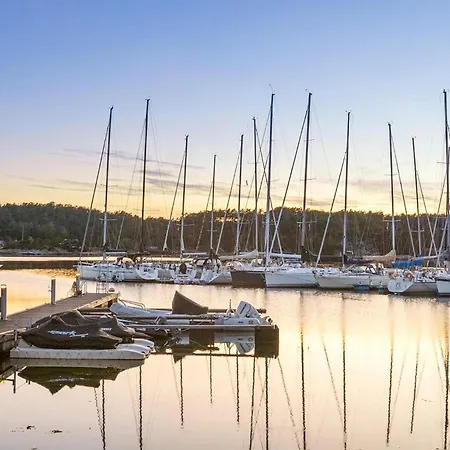 2 Bedroom Beautiful In Gressvik Сasa de vacaciones