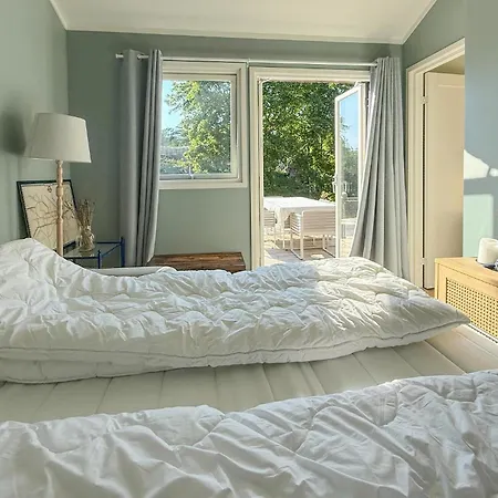 Сasa de vacaciones 2 Bedroom Beautiful In Gressvik *