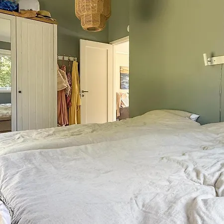 2 Bedroom Beautiful In *